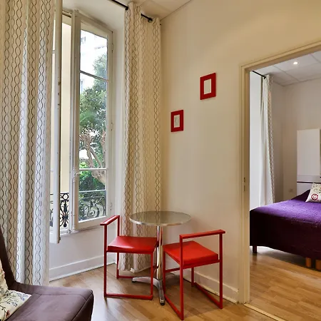 Victor Hugo Hotel 2*