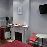 Victor Hugo Hotel 2*