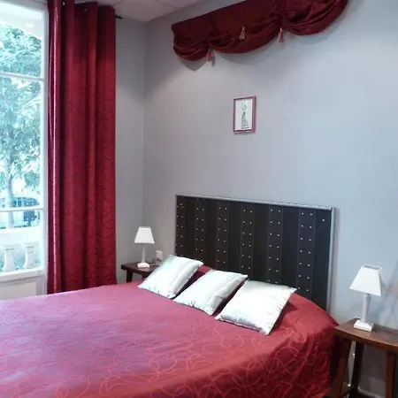 Hotel Victor Hugo 2*