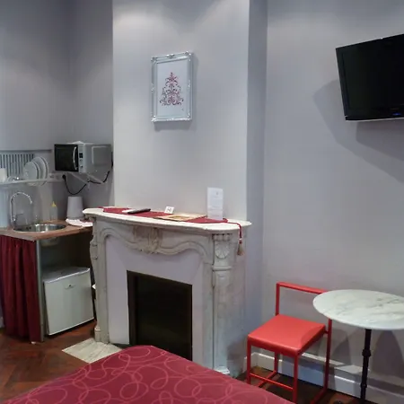 Victor Hugo Hotel 2*