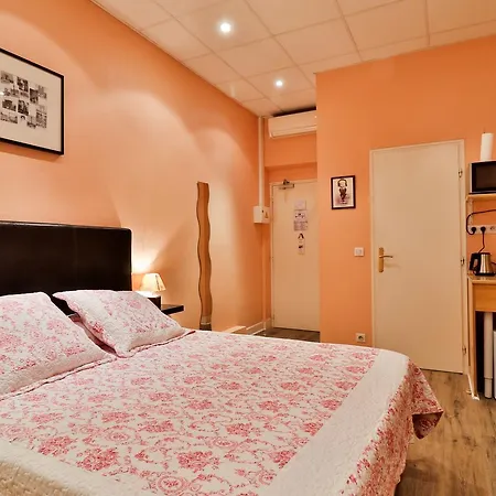 Victor Hugo Hotel 2*