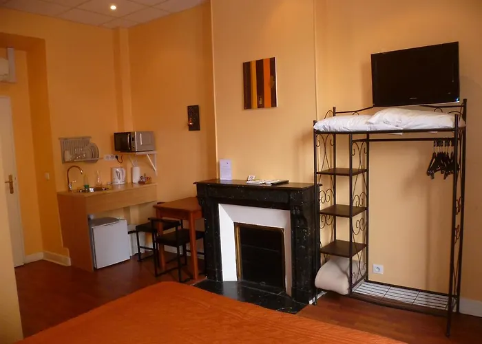 Victor Hugo Hotel 2*